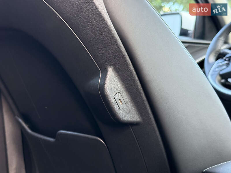 Позашляховик / Кросовер Kia Niro 2023 в Дрогобичі