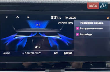 Внедорожник / Кроссовер Kia Niro 2021 в 