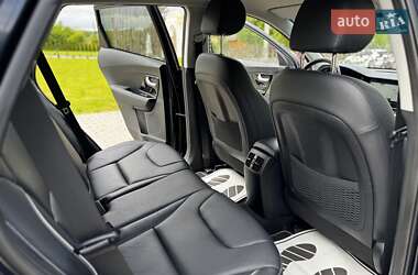 Внедорожник / Кроссовер Kia Niro 2021 в 