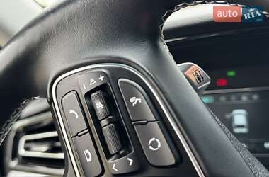 Внедорожник / Кроссовер Kia Niro 2021 в 