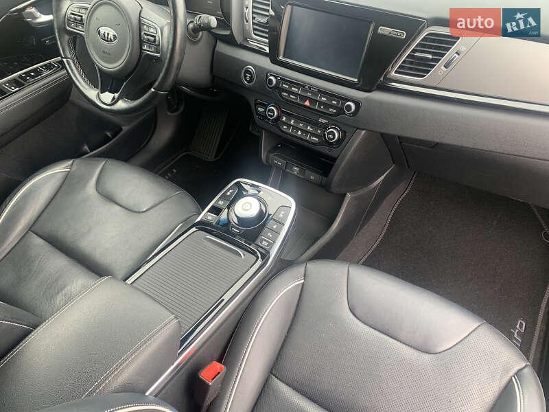 Внедорожник / Кроссовер Kia Niro 2020 в Буске