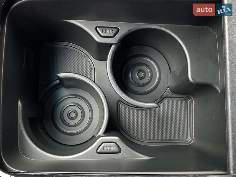 Внедорожник / Кроссовер Kia Niro 2021 в Львове