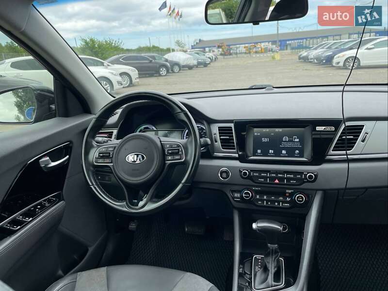 Внедорожник / Кроссовер Kia Niro 2017 в Одессе