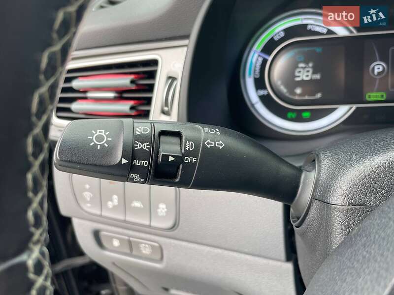 Внедорожник / Кроссовер Kia Niro 2017 в Одессе