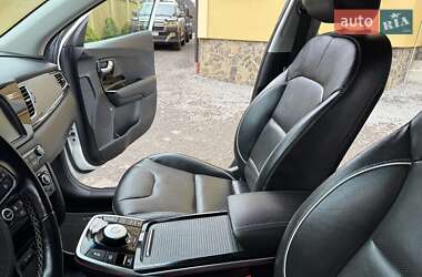 Позашляховик / Кросовер Kia Niro 2020 в 