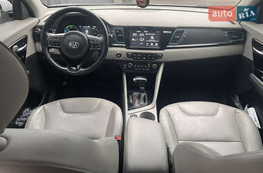 Внедорожник / Кроссовер Kia Niro 2017 в 