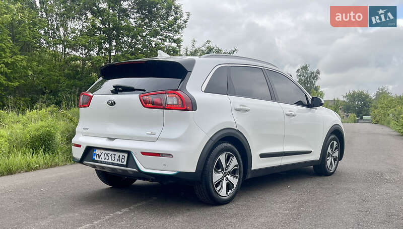 Внедорожник / Кроссовер Kia Niro 2017 в Ровно