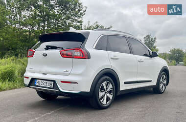 Внедорожник / Кроссовер Kia Niro 2017 в 