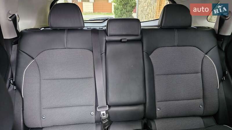 Внедорожник / Кроссовер Kia Niro 2020 в Ужгороде