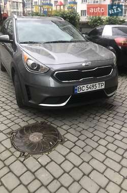 Позашляховик / Кросовер Kia Niro 2016 в Тернополі