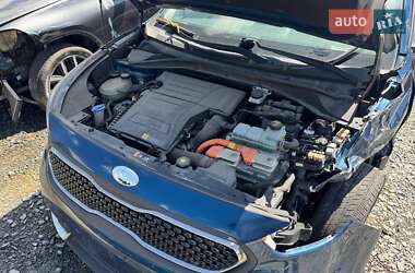 Позашляховик / Кросовер Kia Niro 2018 в 