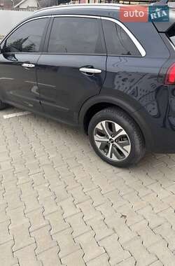 Позашляховик / Кросовер Kia Niro 2020 в 