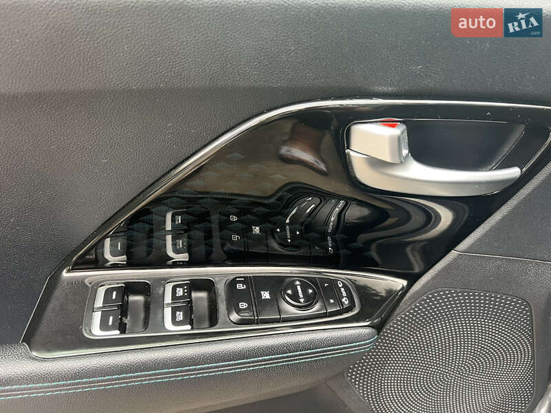 Позашляховик / Кросовер Kia Niro 2020 в Тернополі