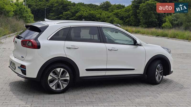Позашляховик / Кросовер Kia Niro 2019 в Полтаві фото 6 Позашляховик / Кросовер Kia Niro 2019 в Полтаві