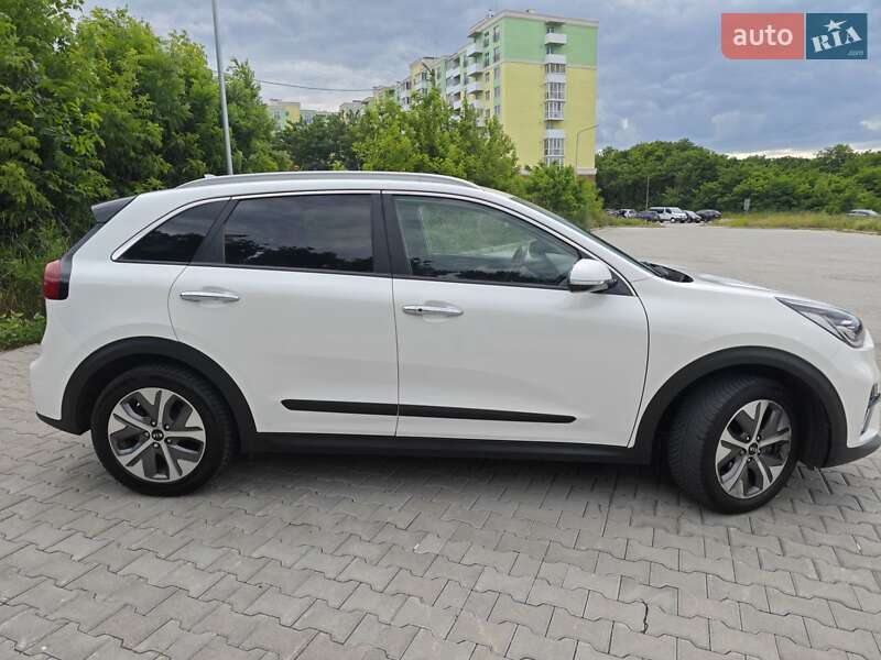 Позашляховик / Кросовер Kia Niro 2019 в Полтаві фото 25 Позашляховик / Кросовер Kia Niro 2019 в Полтаві