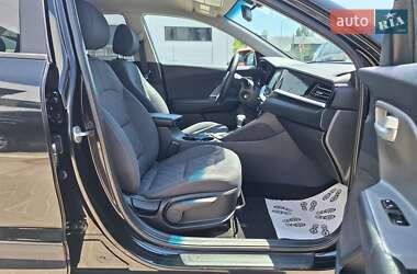 Позашляховик / Кросовер Kia Niro 2021 в 