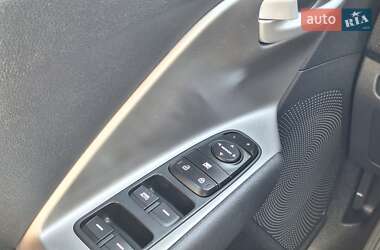Позашляховик / Кросовер Kia Niro 2021 в 
