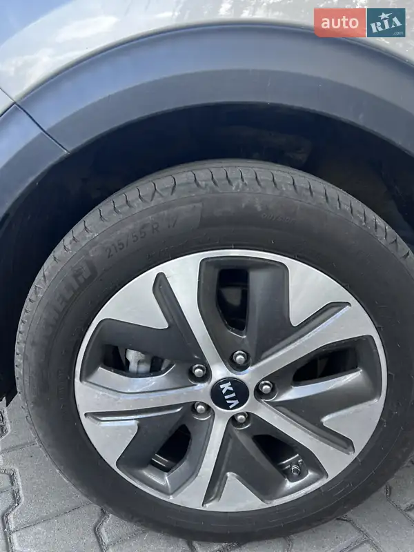 Kia Niro 2021 VIN KNACC81GFM5101820 фото оголошення 13 з 38