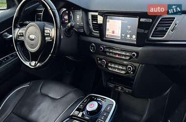 Позашляховик / Кросовер Kia Niro 2019 в 