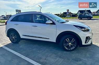 Позашляховик / Кросовер Kia Niro 2021 в 