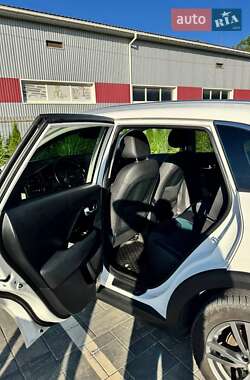 Позашляховик / Кросовер Kia Niro 2021 в 