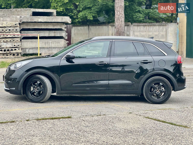 Внедорожник / Кроссовер Kia Niro 2018 в Киеве