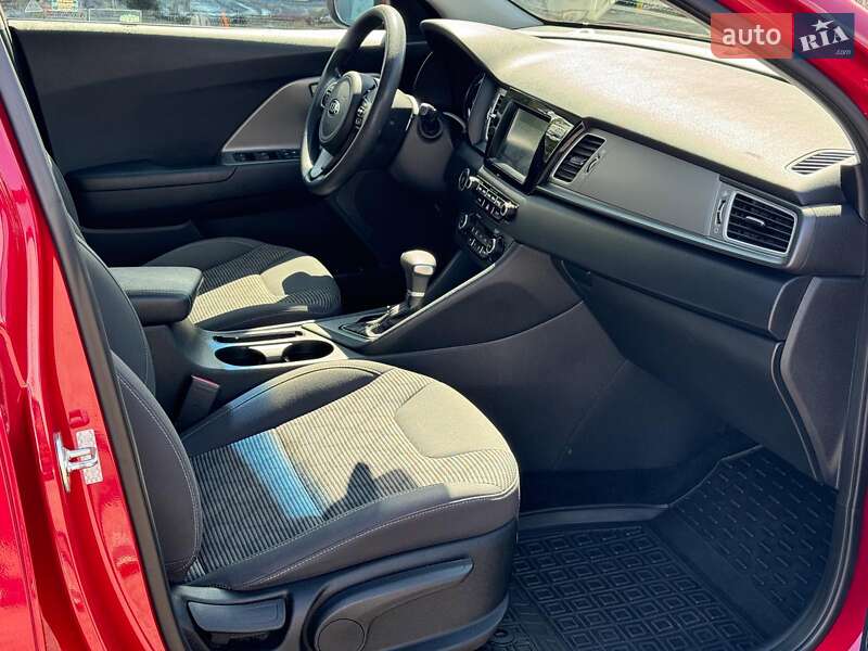 Внедорожник / Кроссовер Kia Niro 2017 в Виннице