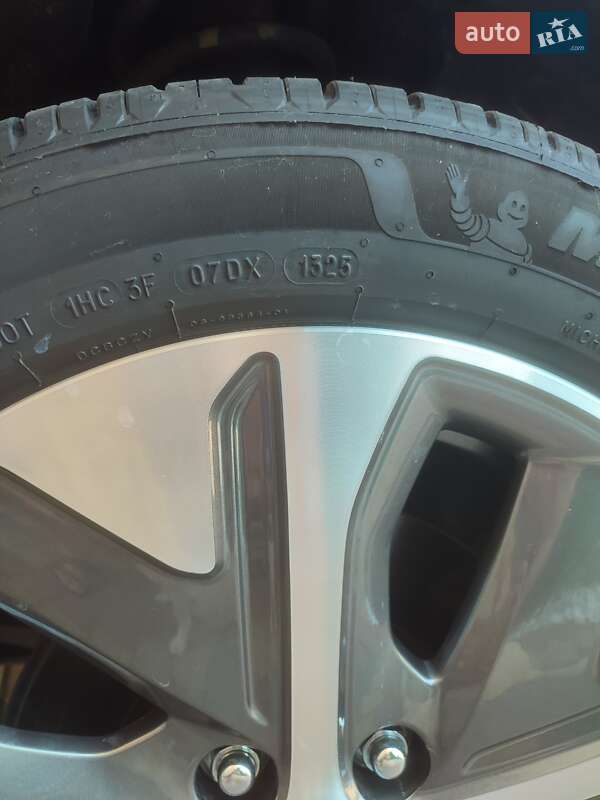 Внедорожник / Кроссовер Kia Niro 2020 в Ровно фото 7 Внедорожник / Кроссовер Kia Niro 2020 в Ровно