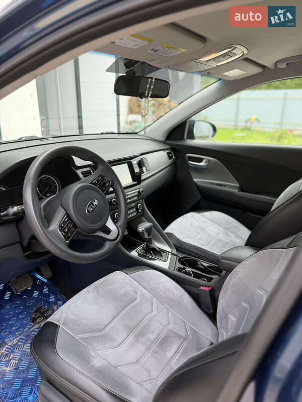 Внедорожник / Кроссовер Kia Niro 2017 в Киеве
