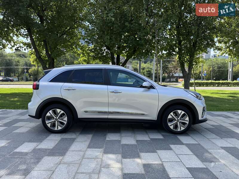 Внедорожник / Кроссовер Kia Niro 2021 в Днепре