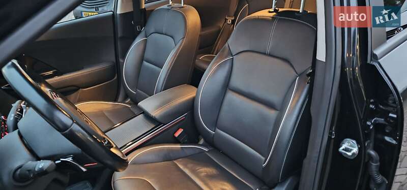 Внедорожник / Кроссовер Kia Niro 2019 в Яремче