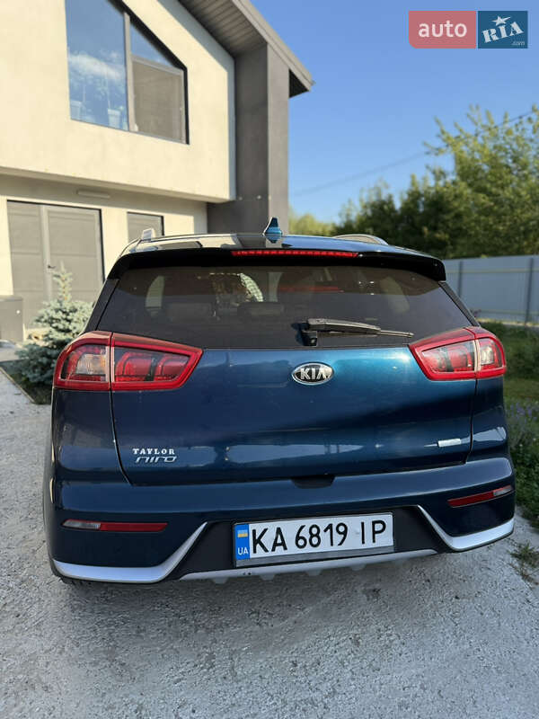 Внедорожник / Кроссовер Kia Niro 2017 в Киеве
