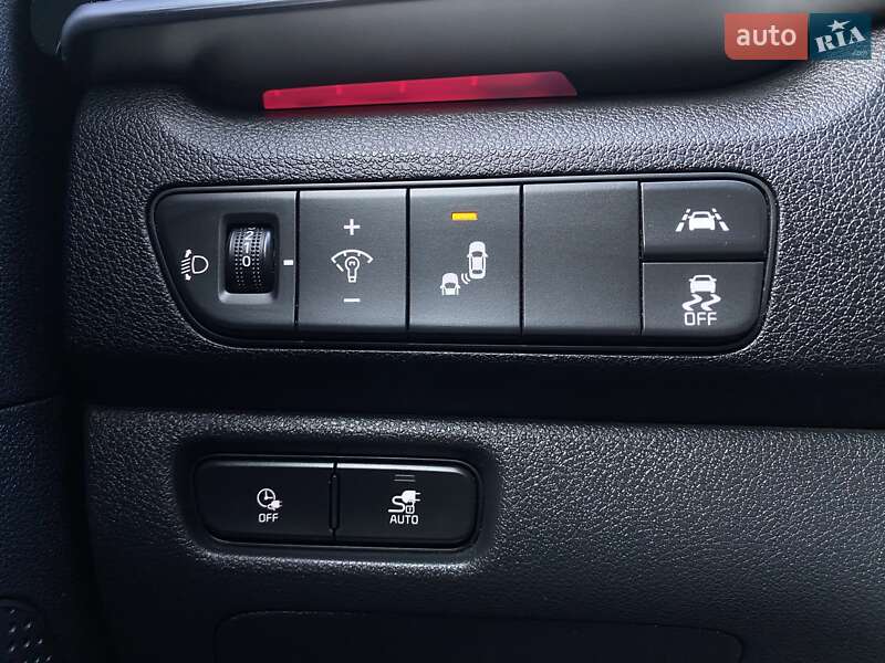Внедорожник / Кроссовер Kia Niro 2021 в Львове