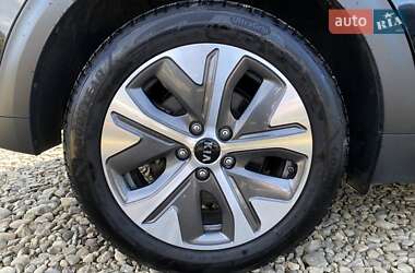 Позашляховик / Кросовер Kia Niro 2021 в 
