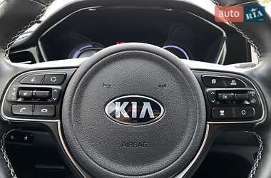 Позашляховик / Кросовер Kia Niro 2021 в 