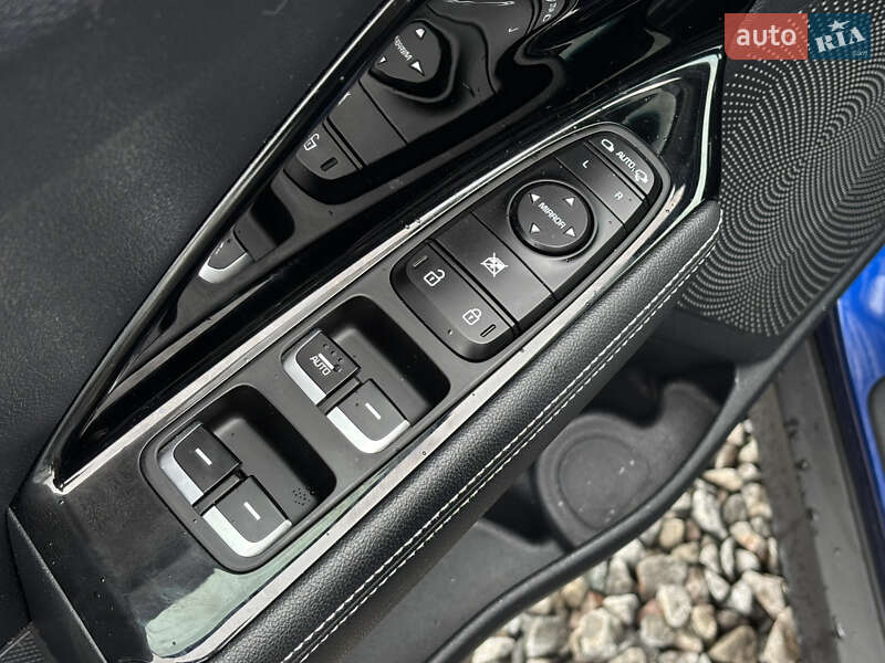 Внедорожник / Кроссовер Kia Niro 2020 в Львове