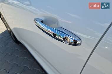 Внедорожник / Кроссовер Kia Niro 2021 в 