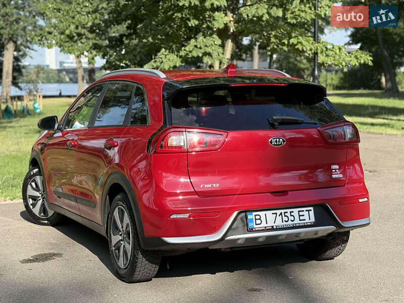 Внедорожник / Кроссовер Kia Niro 2017 в Киеве