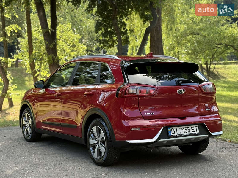 Внедорожник / Кроссовер Kia Niro 2017 в Киеве
