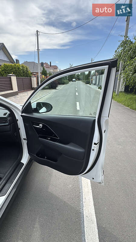 Внедорожник / Кроссовер Kia Niro 2018 в Полтаве фото 17 Внедорожник / Кроссовер Kia Niro 2018 в Полтаве