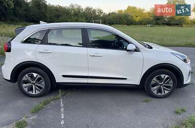 Внедорожник / Кроссовер Kia Niro 2021 в 