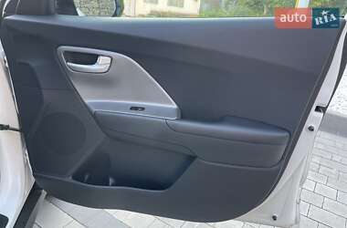 Внедорожник / Кроссовер Kia Niro 2021 в 