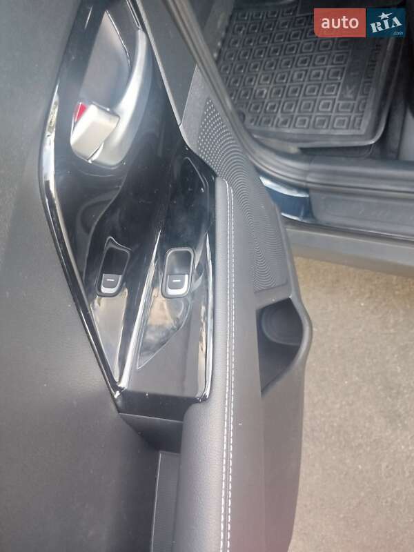 Позашляховик / Кросовер Kia Niro 2021 в Шполі