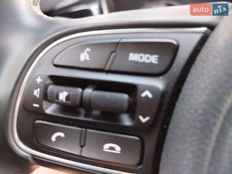 Позашляховик / Кросовер Kia Niro 2021 в Шполі