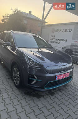 Позашляховик / Кросовер Kia Niro 2020 в Чернівцях