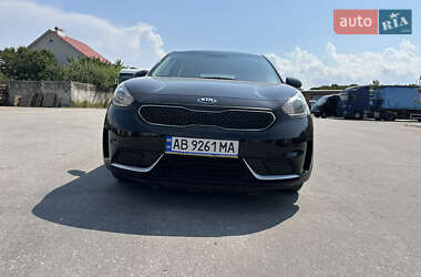 Внедорожник / Кроссовер Kia Niro 2017 в 