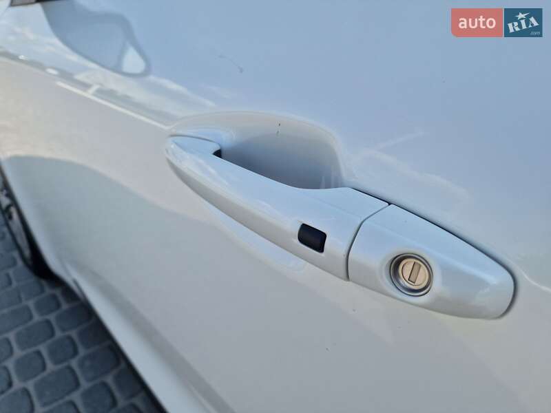 Позашляховик / Кросовер Kia Niro 2018 в Львові