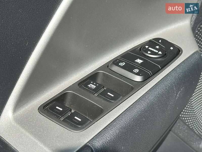 Внедорожник / Кроссовер Kia Niro 2018 в Одессе