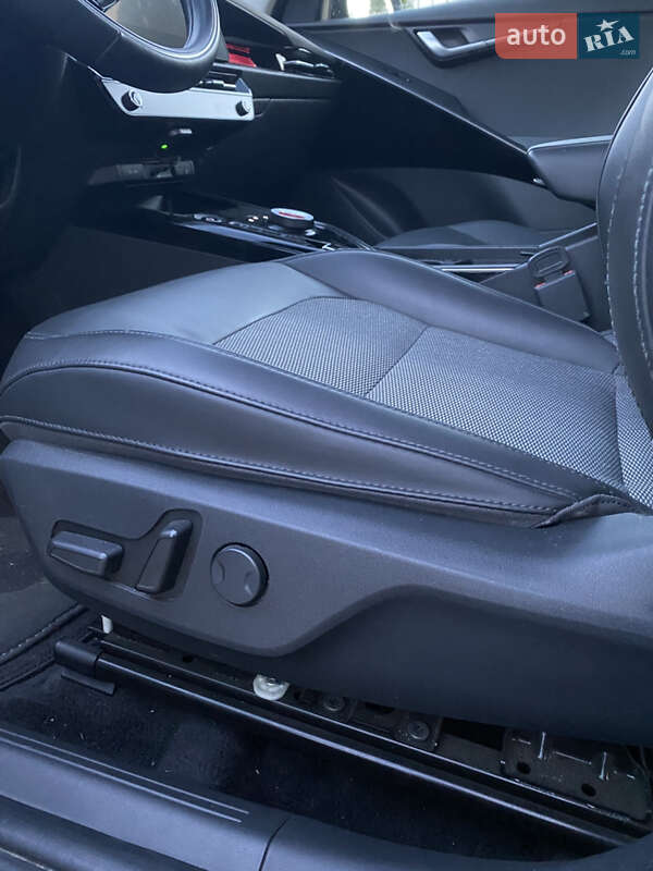 Внедорожник / Кроссовер Kia Niro 2022 в Сарнах