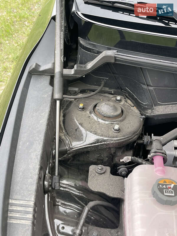 Позашляховик / Кросовер Kia Niro 2023 в Переяславі